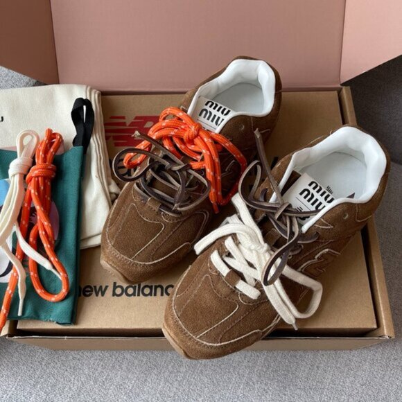 Miu Miu x New Balance 530 SL Sneakers - Picture 2 of 9